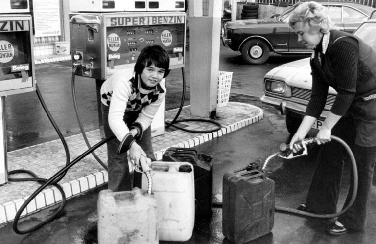 filling gas tanks